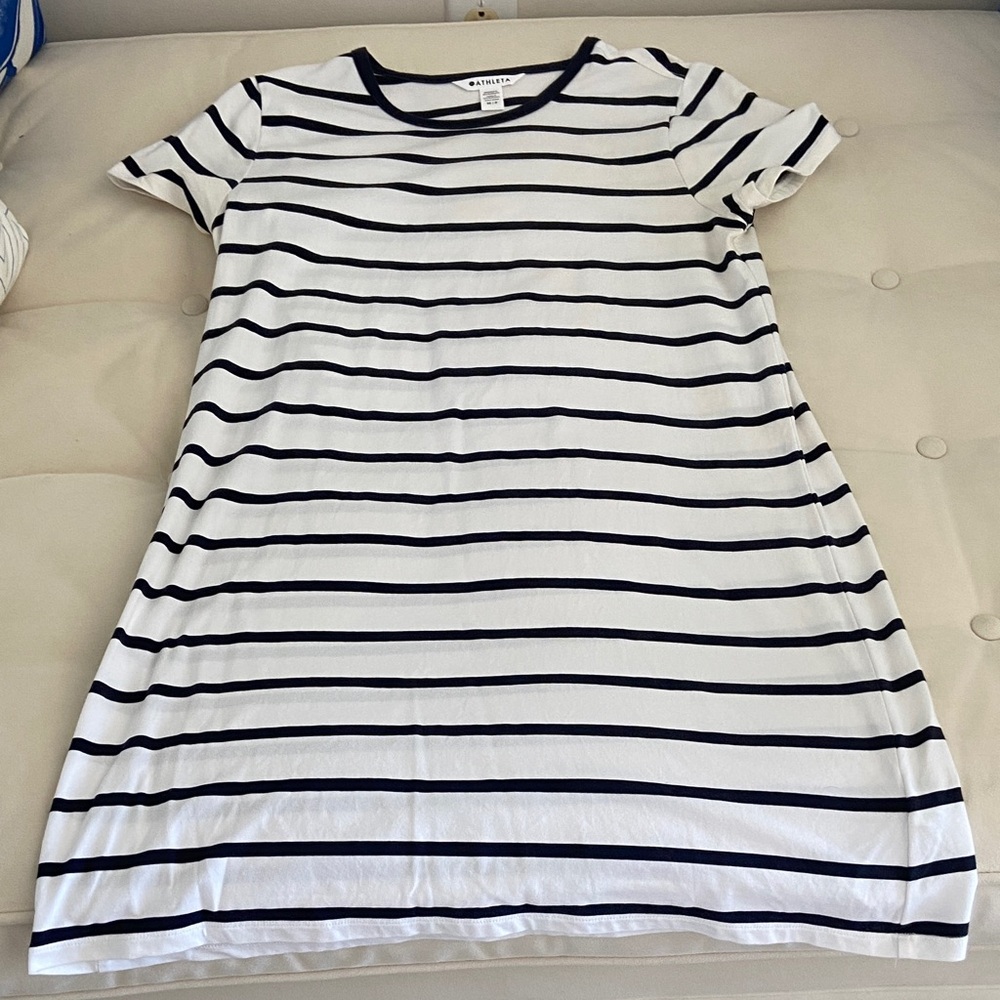 Athleta White and Navy Striped Short Sleeve Dress